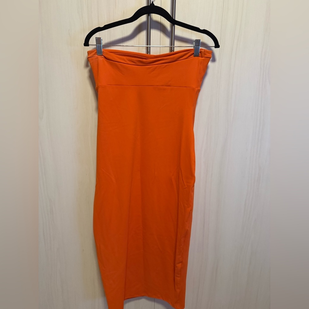 Susana Monaco Vibrant Orange Strapless Body-Con Midi Dress Size Med NWOT - Picture 4 of 5